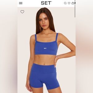 Set active scoop bra in sold out blueberry color! Worn once